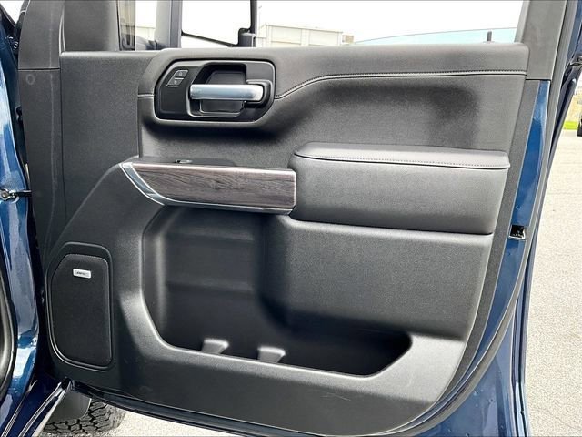Used 2022 Chevrolet Silverado 2500 LTZ w/ LTZ Convenience Package II AWD/4WD image 12