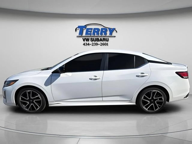 Used 2025 Nissan Sentra SR w/ SR Premium Package FWD image 3
