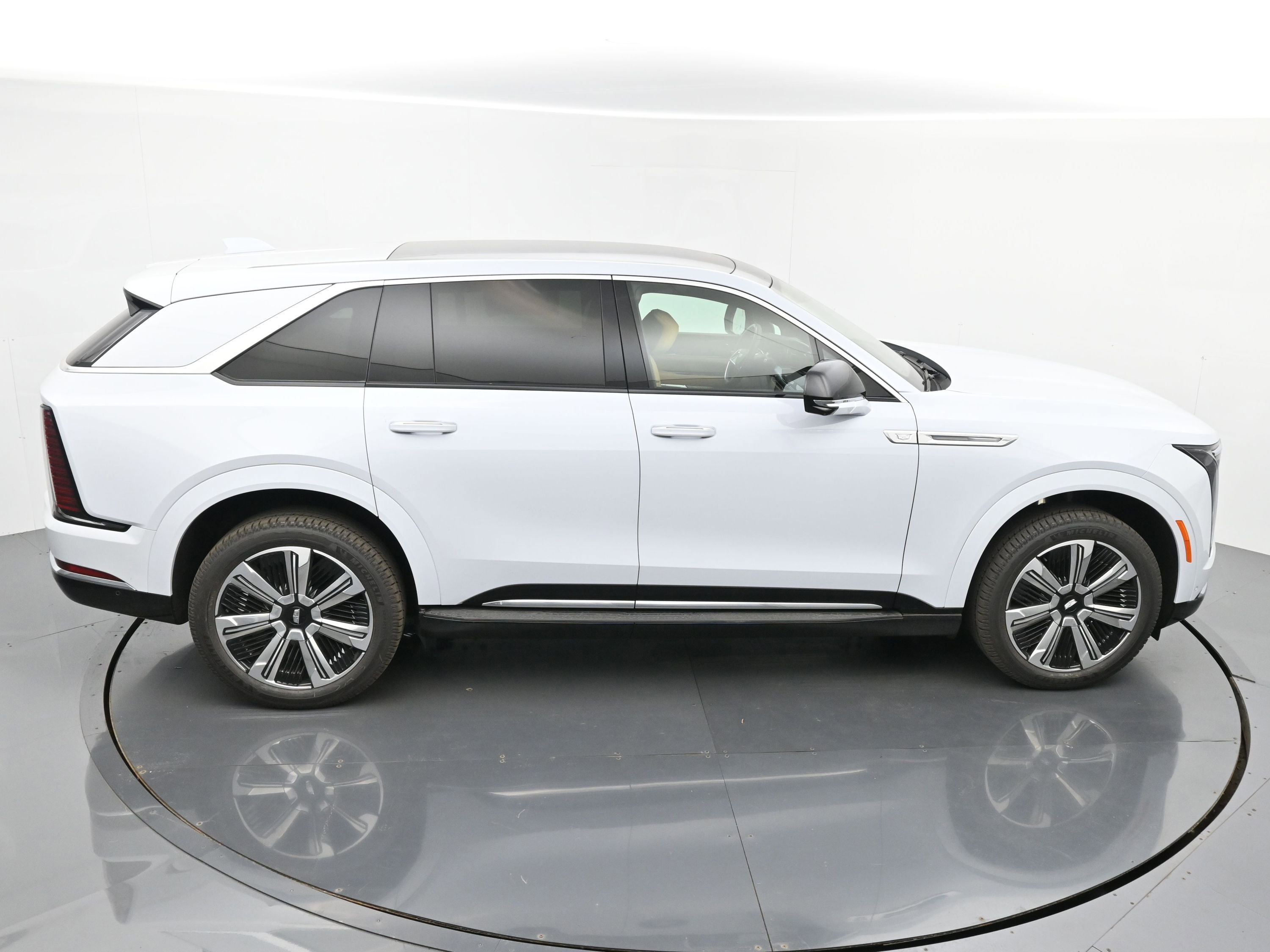 New 2026 Cadillac Escalade IQ Luxury 2 image 28