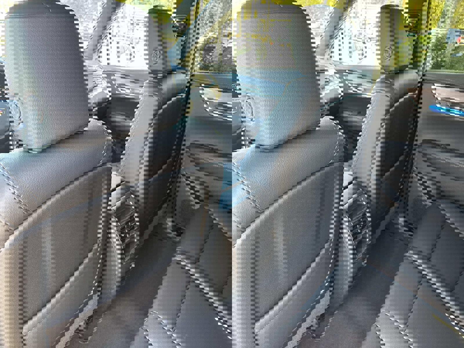 New 2026 Cadillac XT5 Luxury image 14