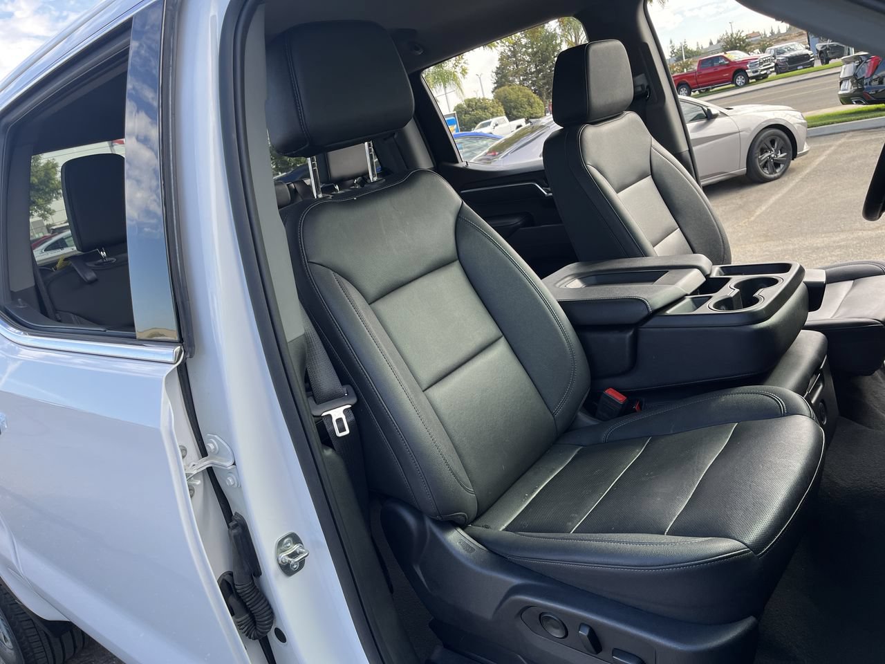 Used 2025 GMC Sierra 1500 SLT RWD image 25