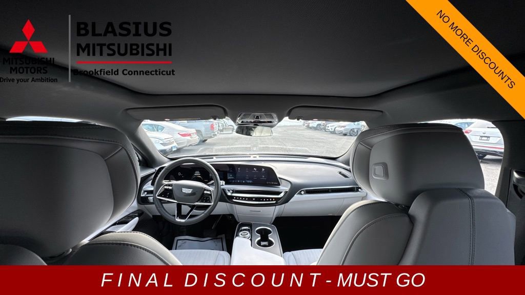 Used 2024 Cadillac Lyriq Sport image 21