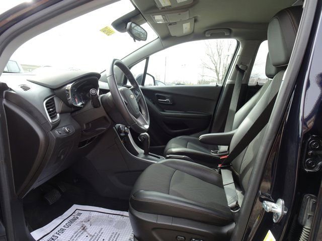 Certified 2022 Chevrolet Trax LT w/ LT Convenience Package image 9