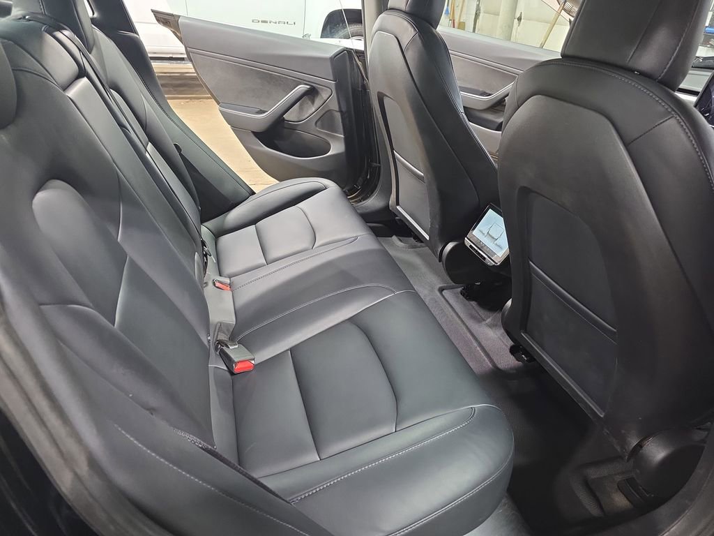 Used 2018 Tesla Model 3 Long Range image 11