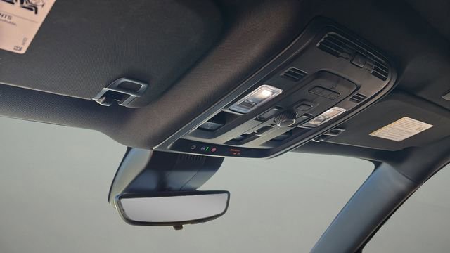 Used 2024 GMC Yukon XL Denali Ultimate image 28