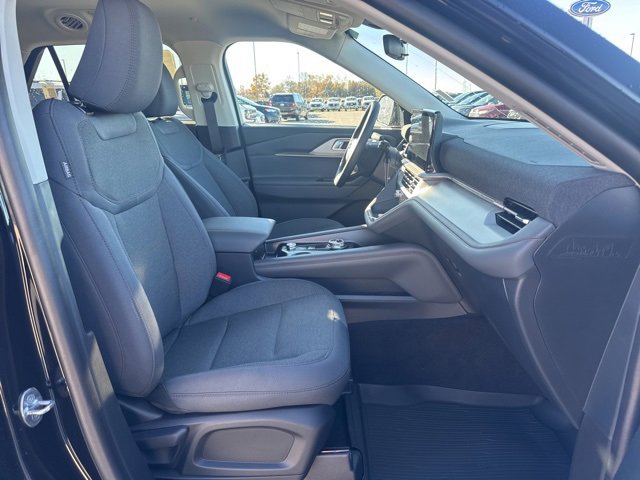 New 2026 Ford Explorer Active image 17