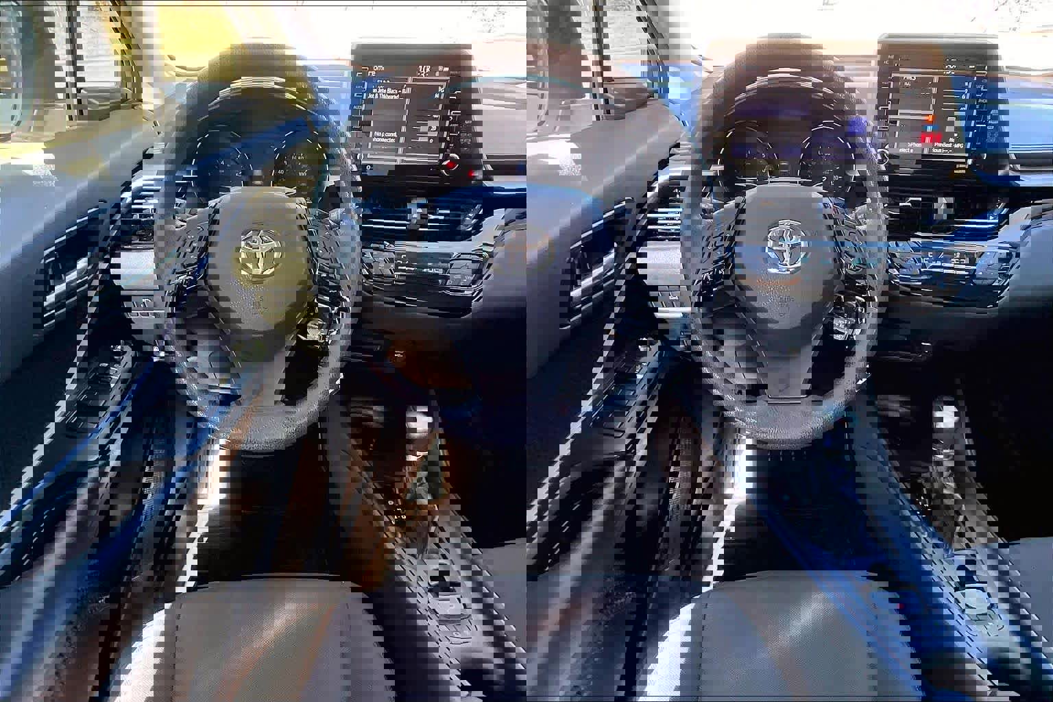 Used 2021 Toyota C-HR LE image 6