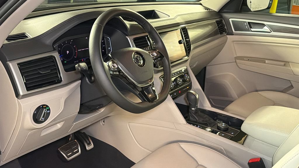 Used 2019 Volkswagen Atlas SEL R-Line image 23