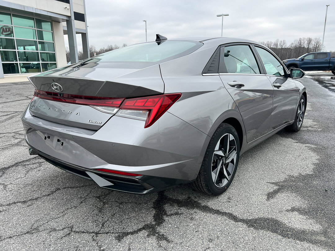 Used 2021 Hyundai Elantra Limited image 6