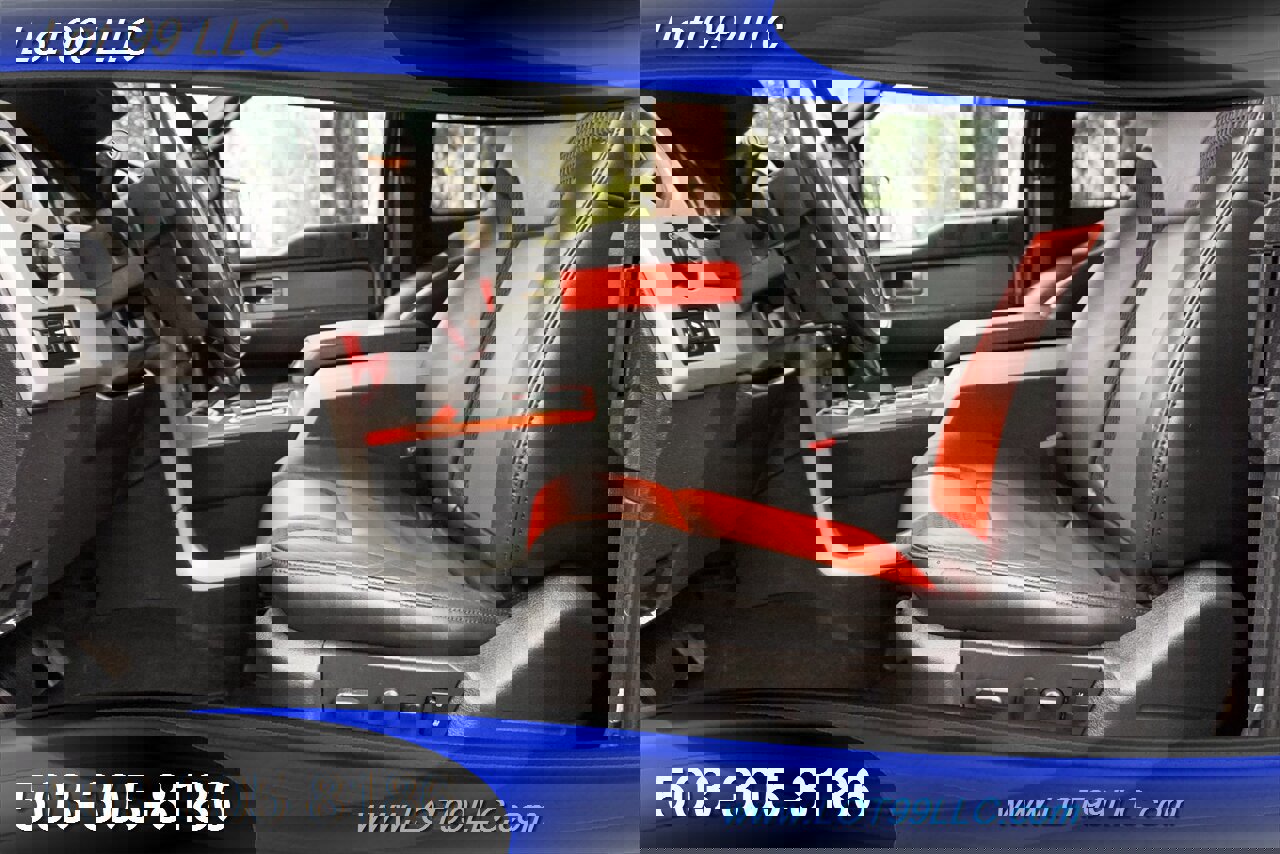 Used 2010 Ford F150 Raptor image 12