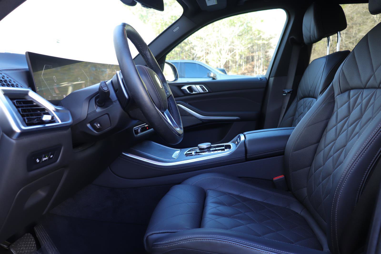 Used 2025 BMW X5 xDrive40i w/ Premium Package image 12