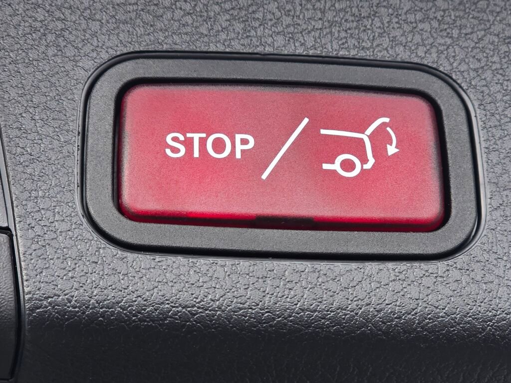 New 2026 Mercedes-Benz GLB 250 4MATIC image 23