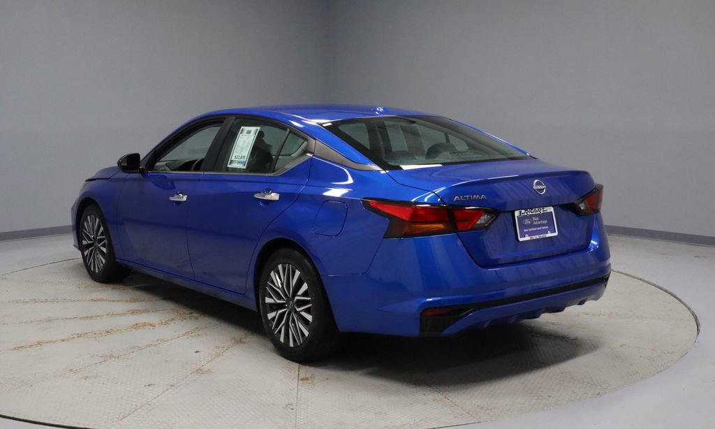 Used 2025 Nissan Altima 2.5 SV FWD image 8