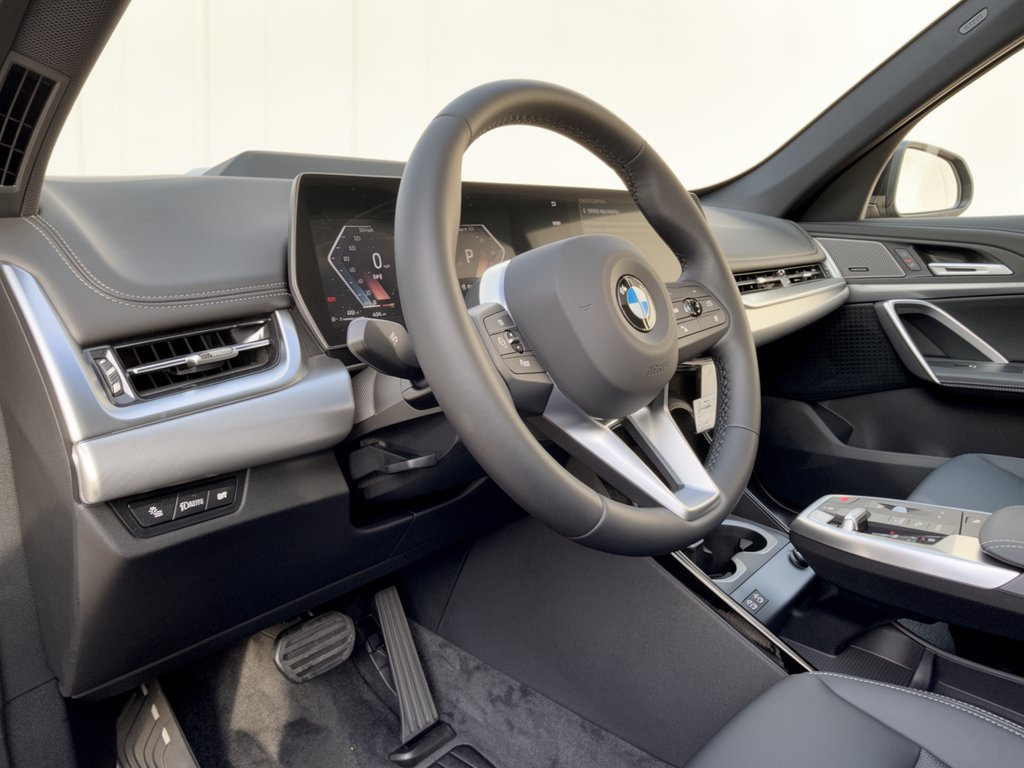 New 2027 BMW X1 xDrive28i w/ Technology Package AWD/4WD image 4