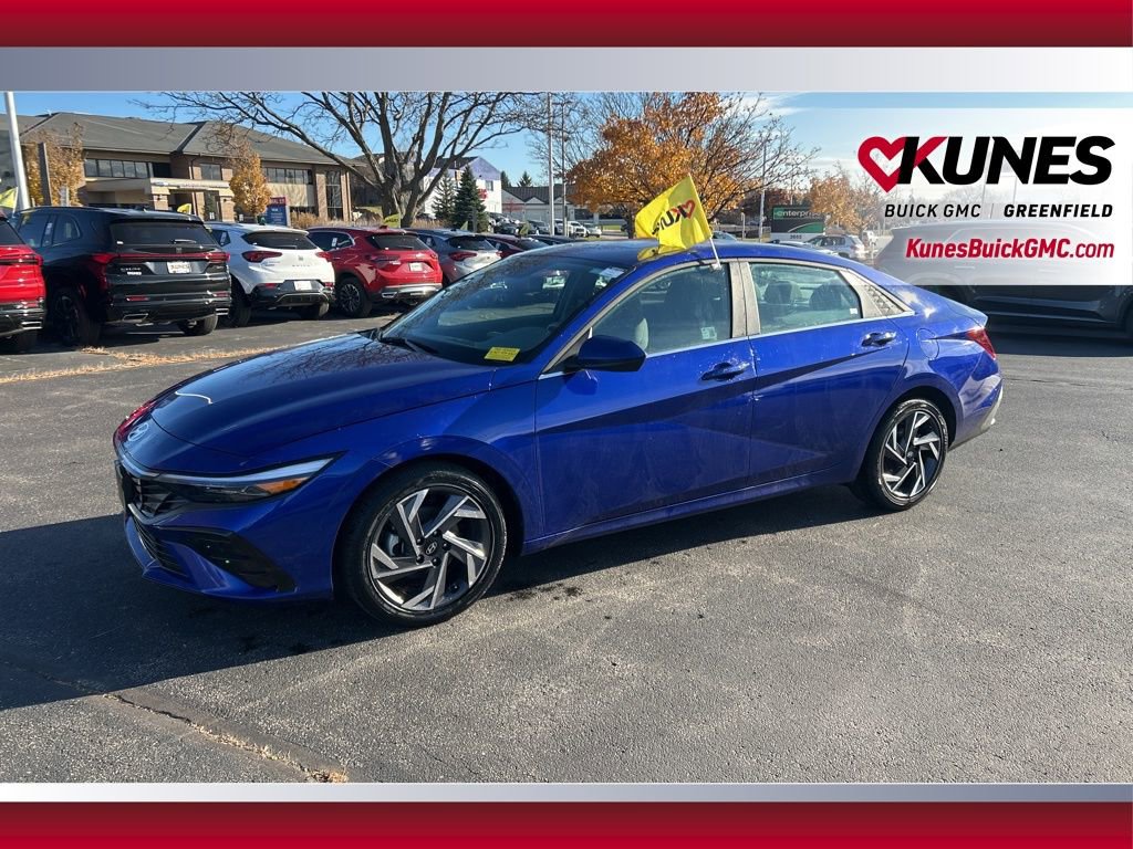 Used 2025 Hyundai Elantra SEL image 12