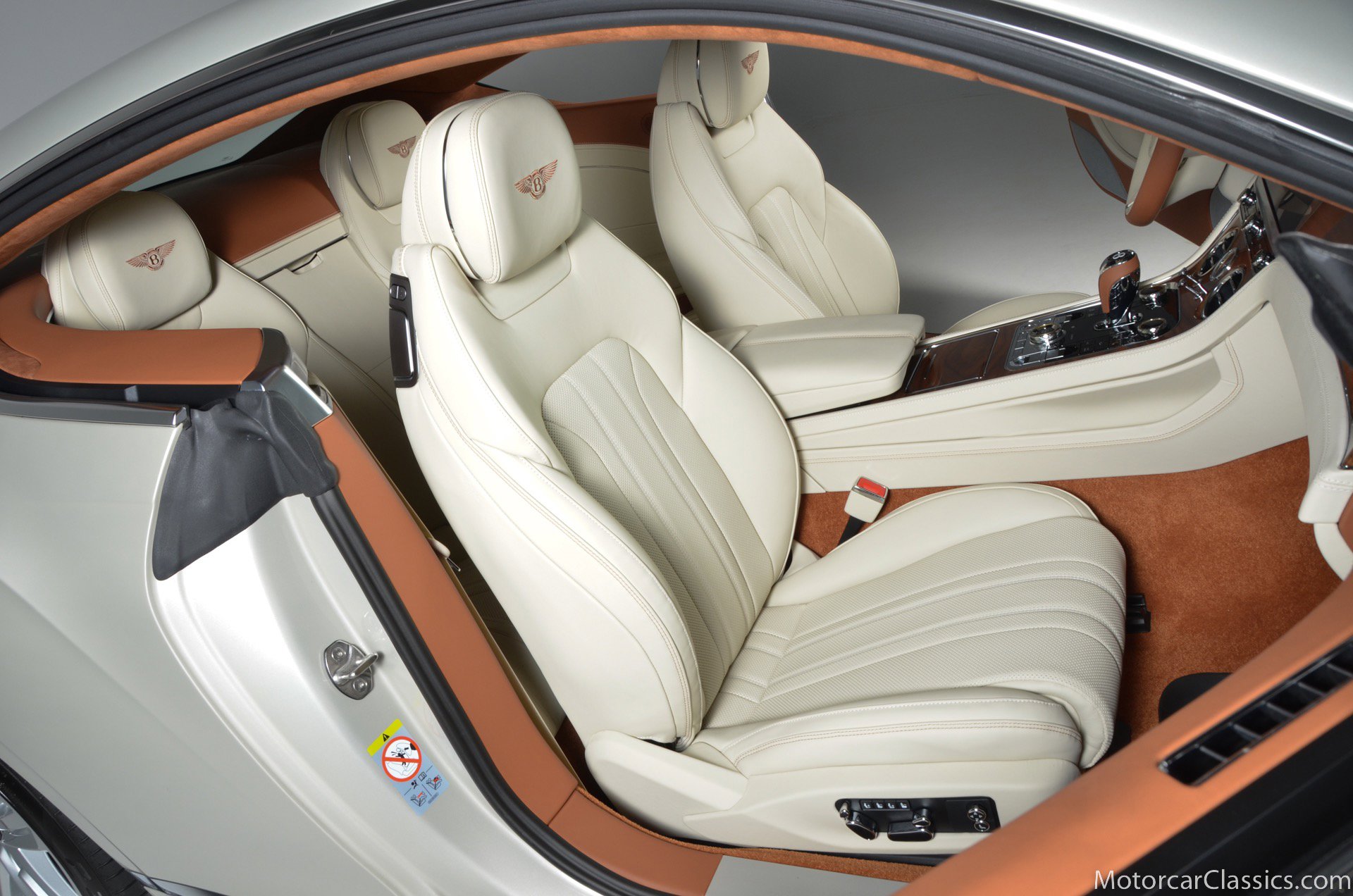 Used 2022 Bentley Continental GT image 28