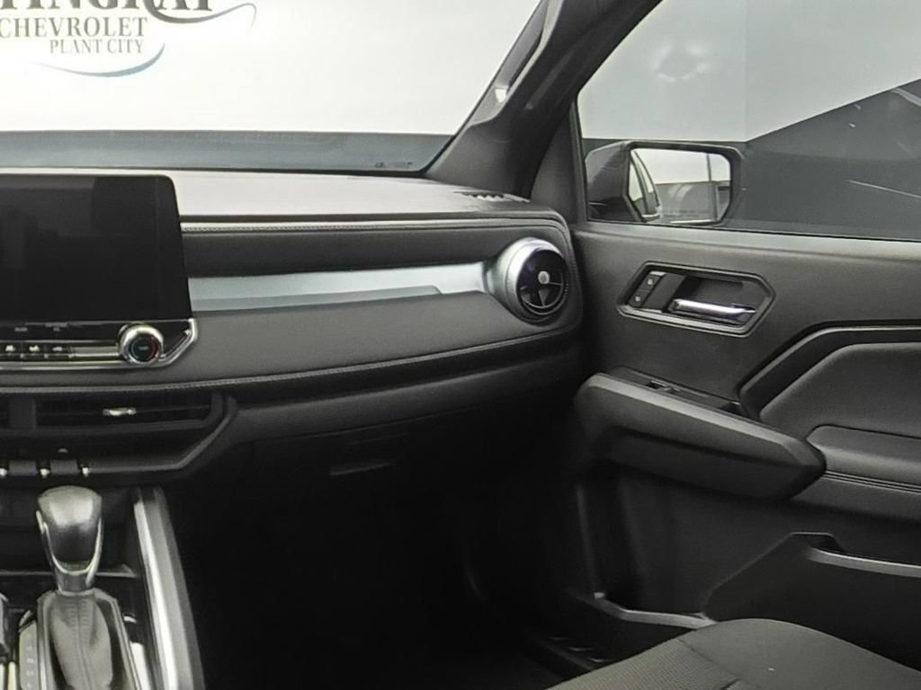 Used 2024 Chevrolet Colorado LT RWD image 15