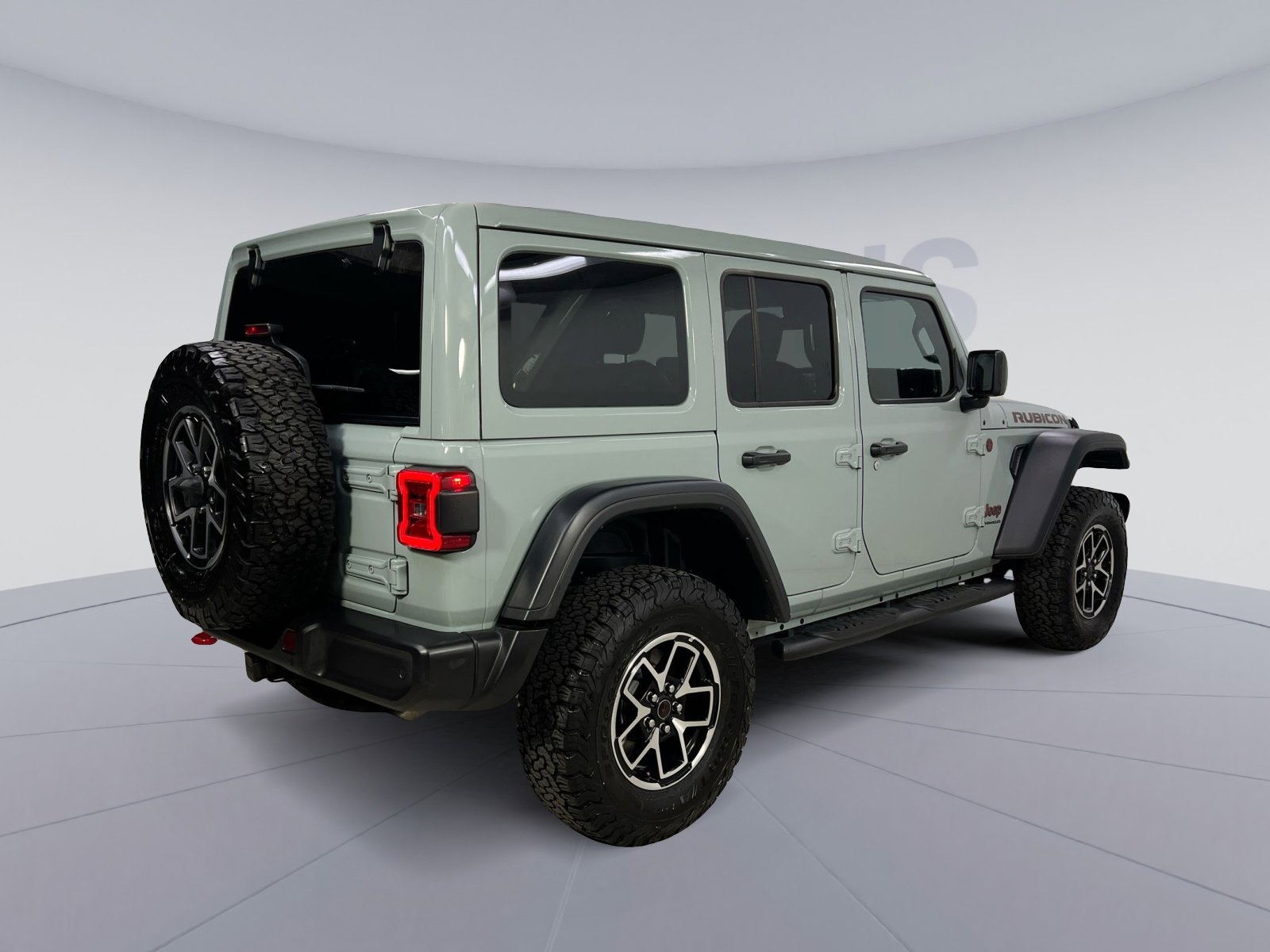 Used 2024 Jeep Wrangler Unlimited Rubicon w/ Technology Group image 12