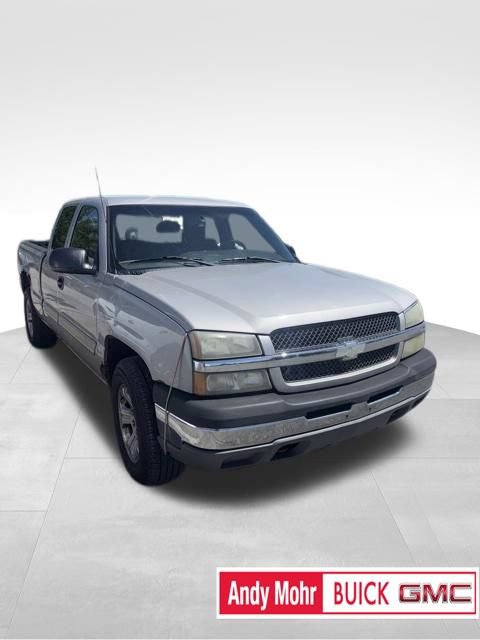 Used 2005 Chevrolet Silverado 1500 LS w/ Light Duty Power Package AWD/4WD image 2