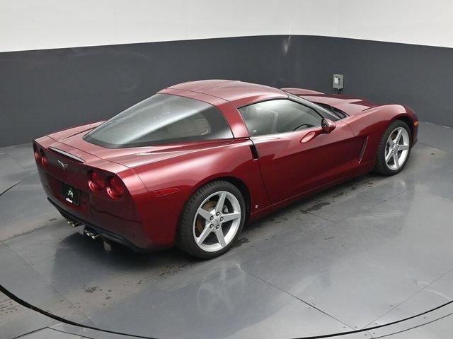 Used 2007 Chevrolet Corvette Coupe w/ Preferred Equipment Group RWD image 24