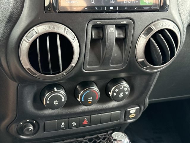 Used 2015 Jeep Wrangler Sport w/ Quick Order Package 24S AWD/4WD image 18
