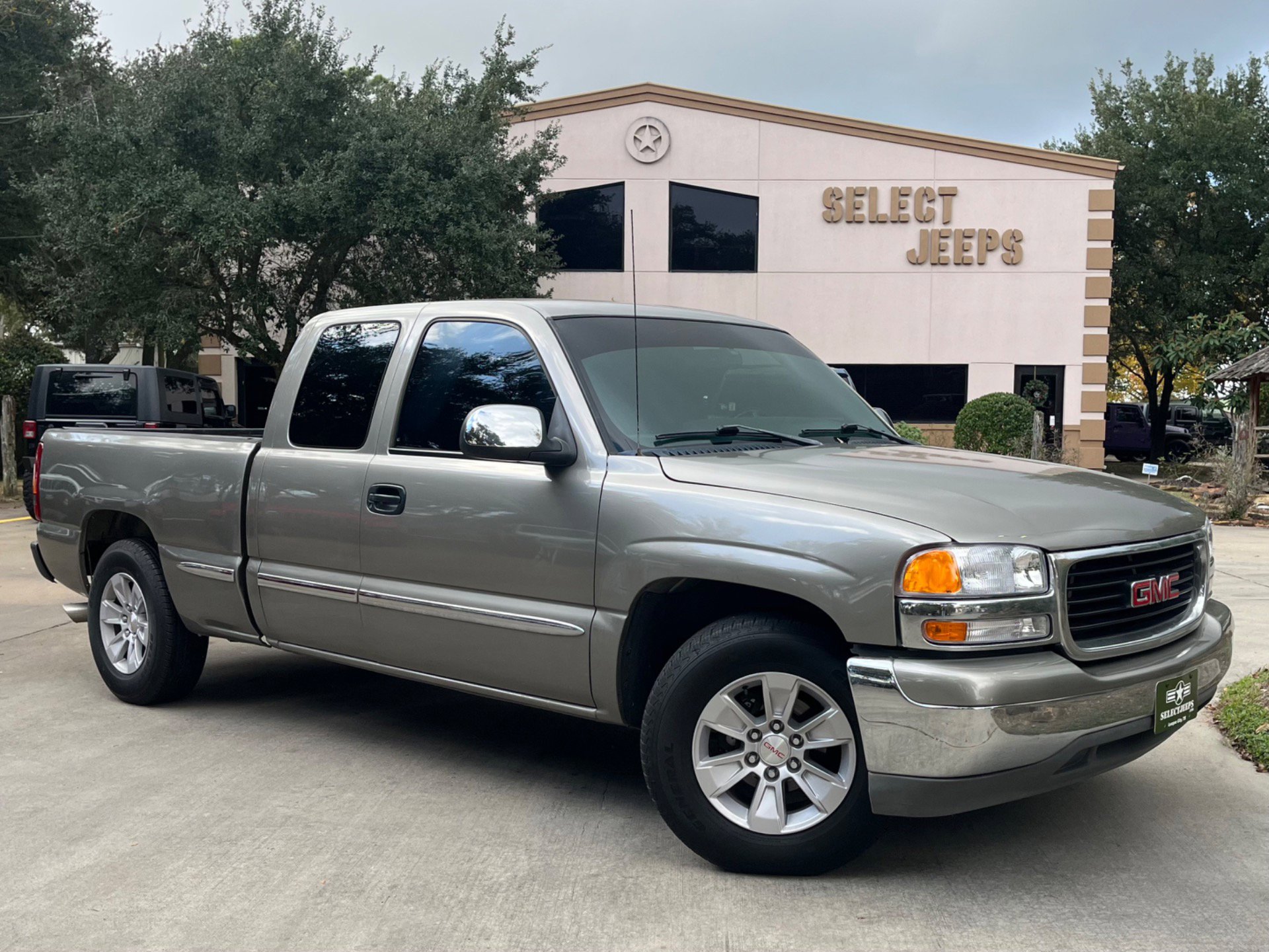 Used 2002 GMC Sierra 1500 SLE w/ Sierra Professional Pkg