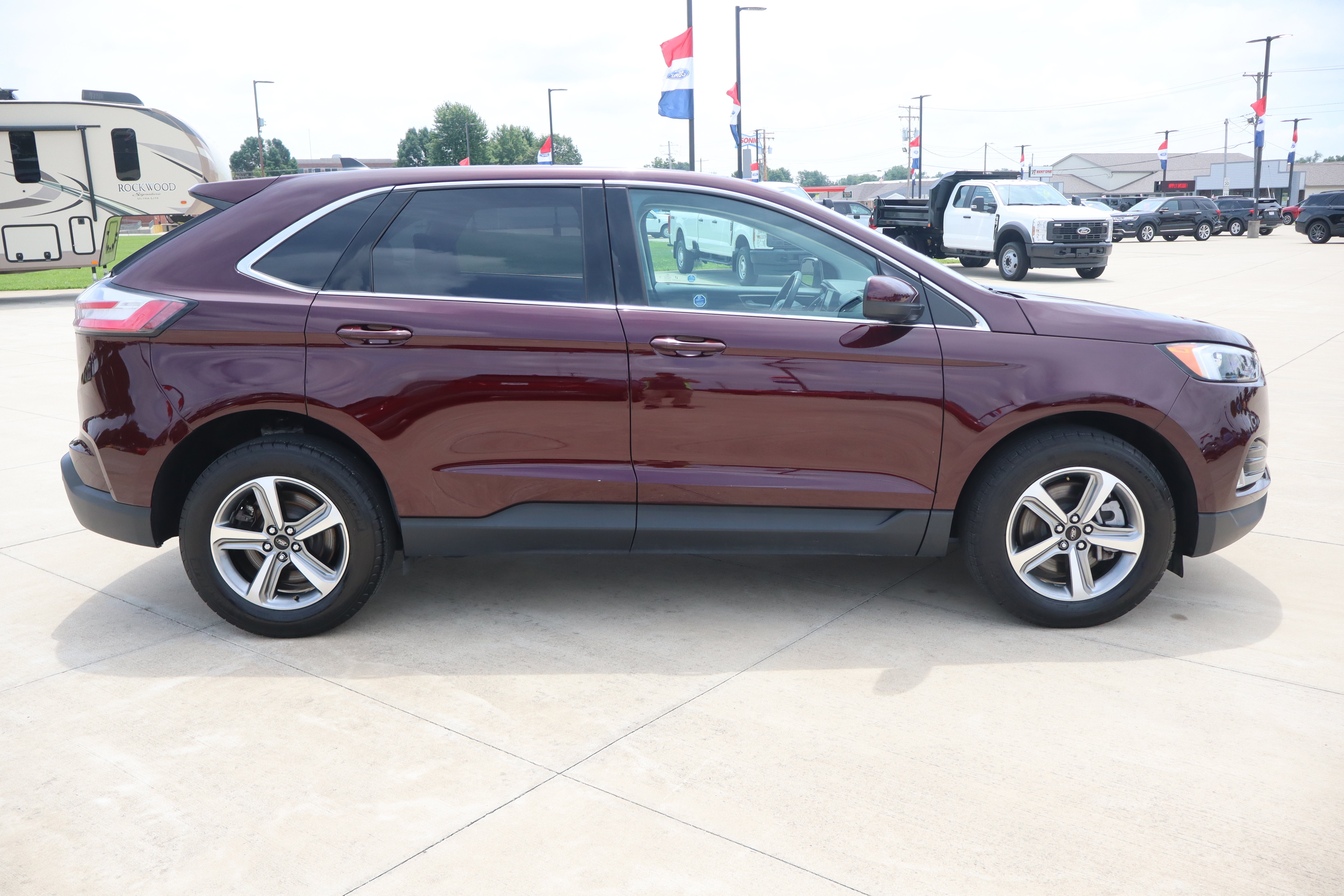 Used 2024 Ford Edge SEL w/ Convenience Package AWD/4WD image 4