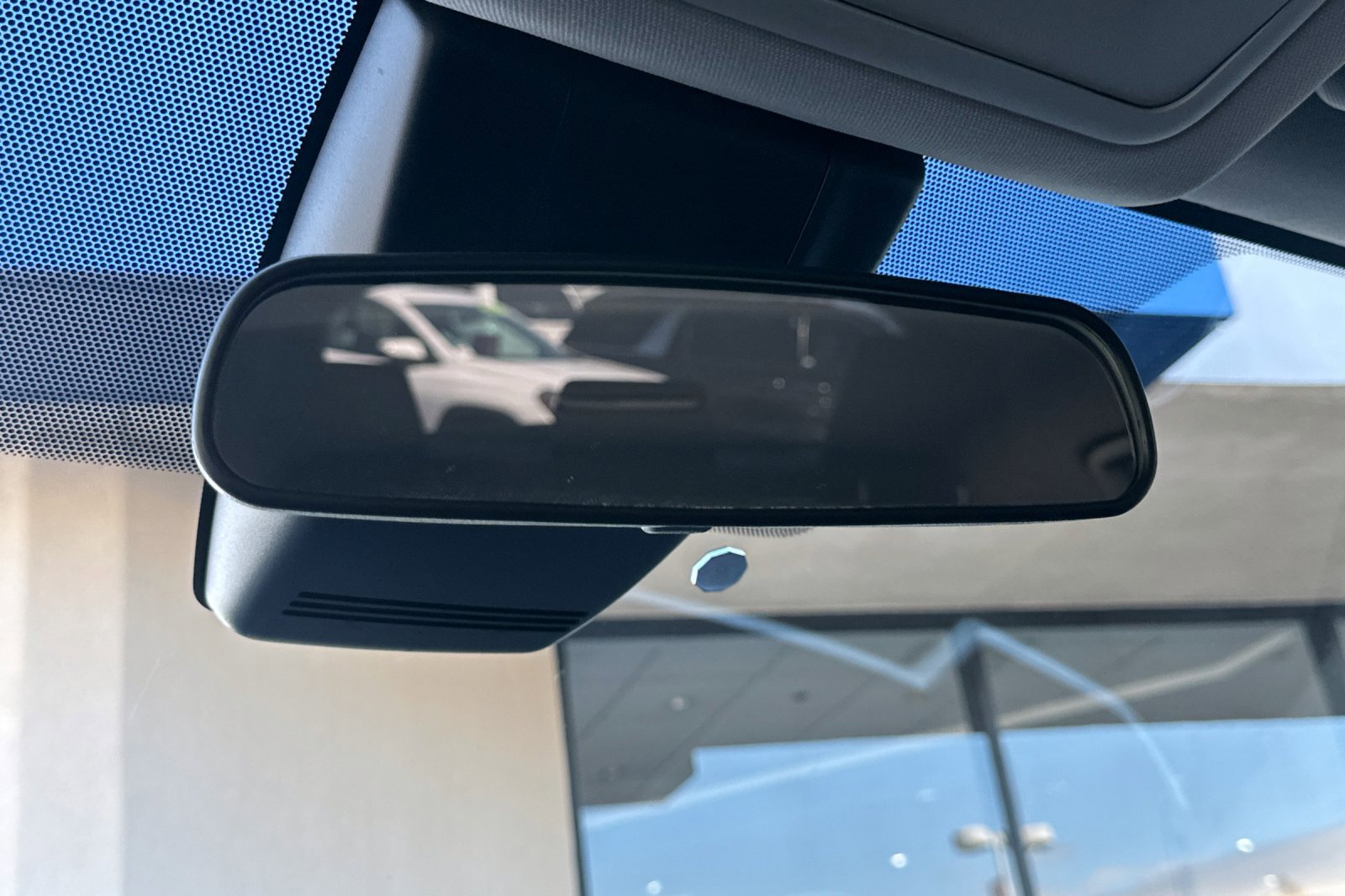 Used 2022 Toyota RAV4 LE image 24