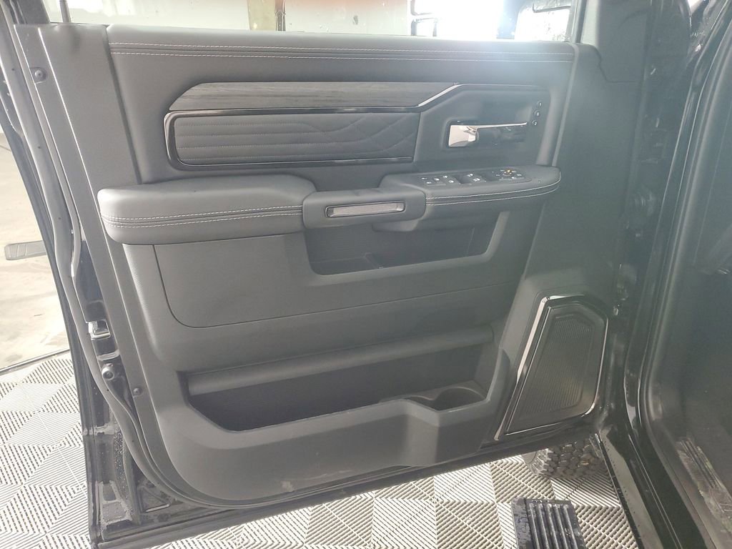 New 2026 RAM 3500 Limited image 31