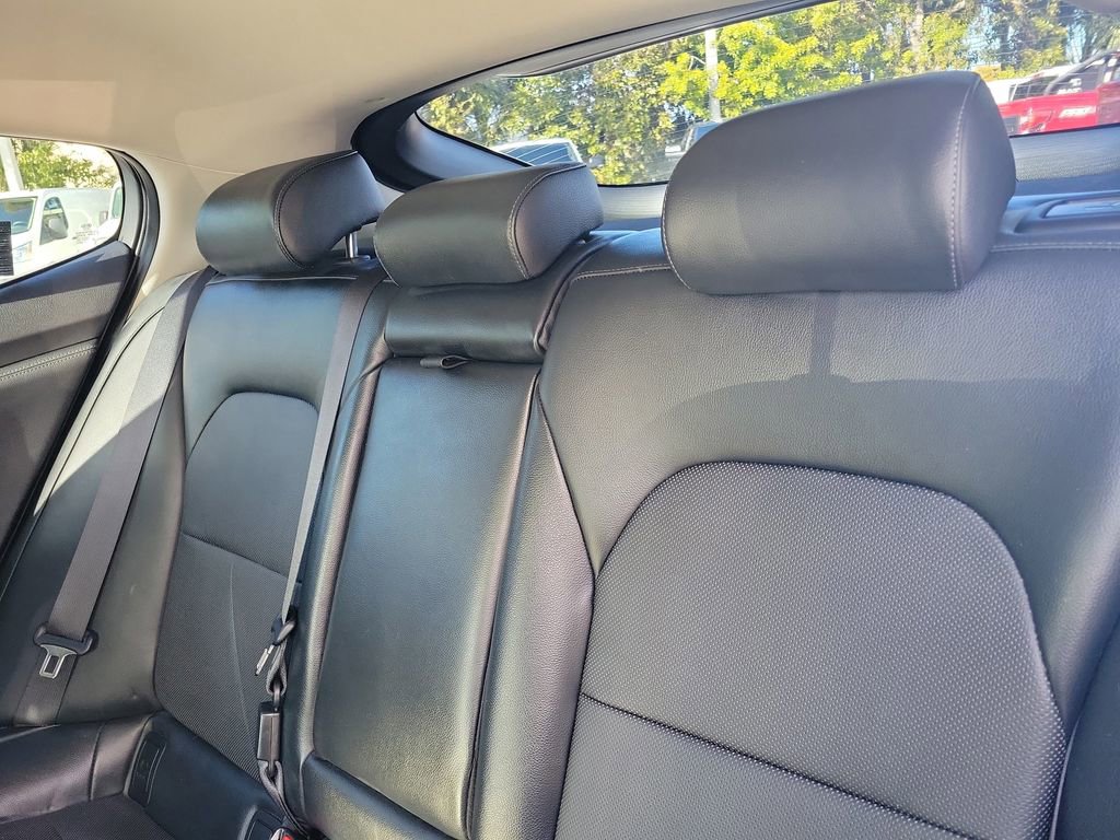 Used 2019 Kia Stinger image 16