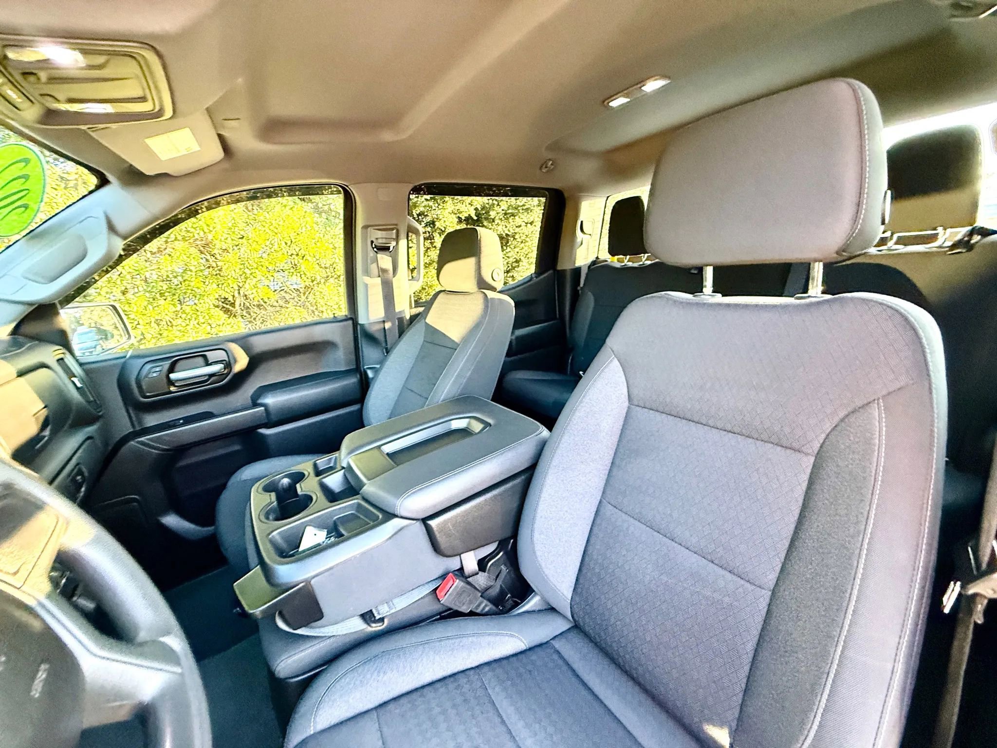 Used 2022 Chevrolet Silverado 1500 Custom image 40