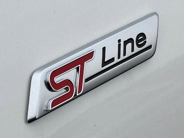 New 2025 Ford Escape ST-Line Select w/ Tech Pack #2 image 15