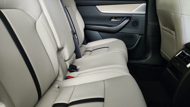 New 2026 MAZDA CX-90 Plug-In Hybrid w/Premium Sport AWD/4WD image 34