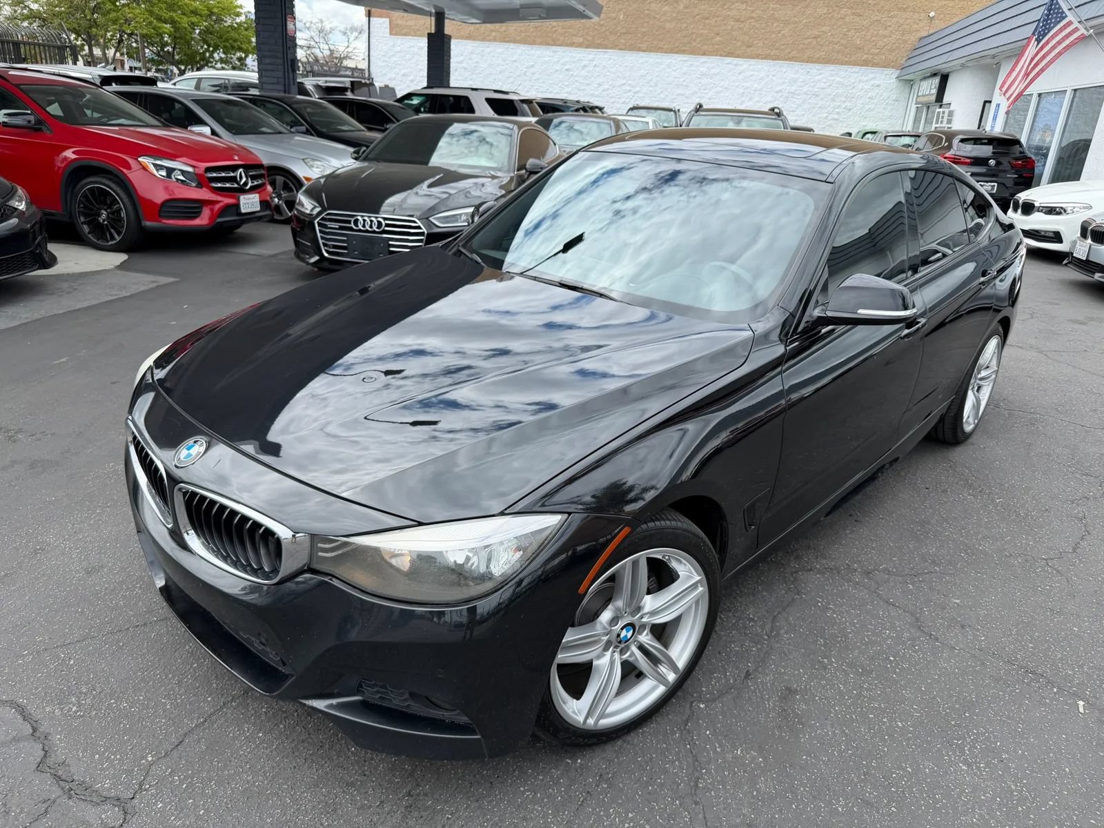 Used 2015 BMW 328i Gran Turismo xDrive AWD/4WD image 2