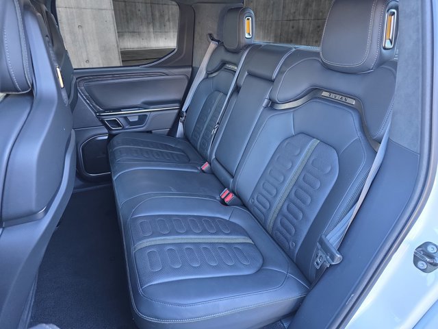 Used 2022 Rivian R1T Adventure image 13