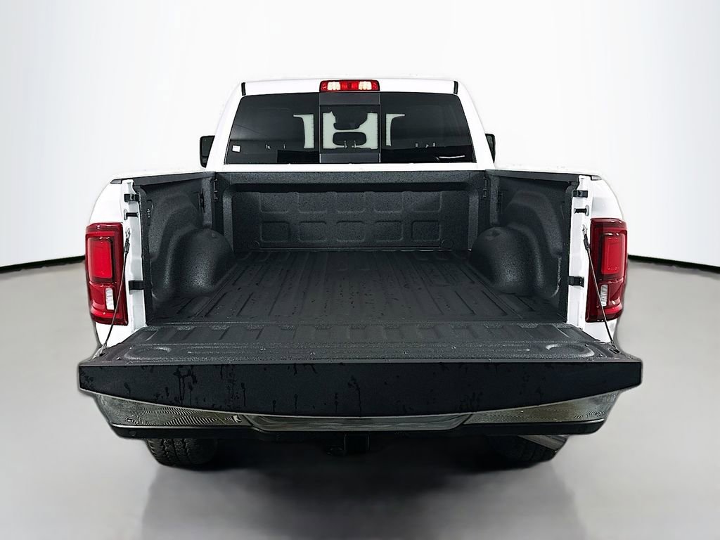 New 2026 RAM 3500 Laramie AWD/4WD image 16