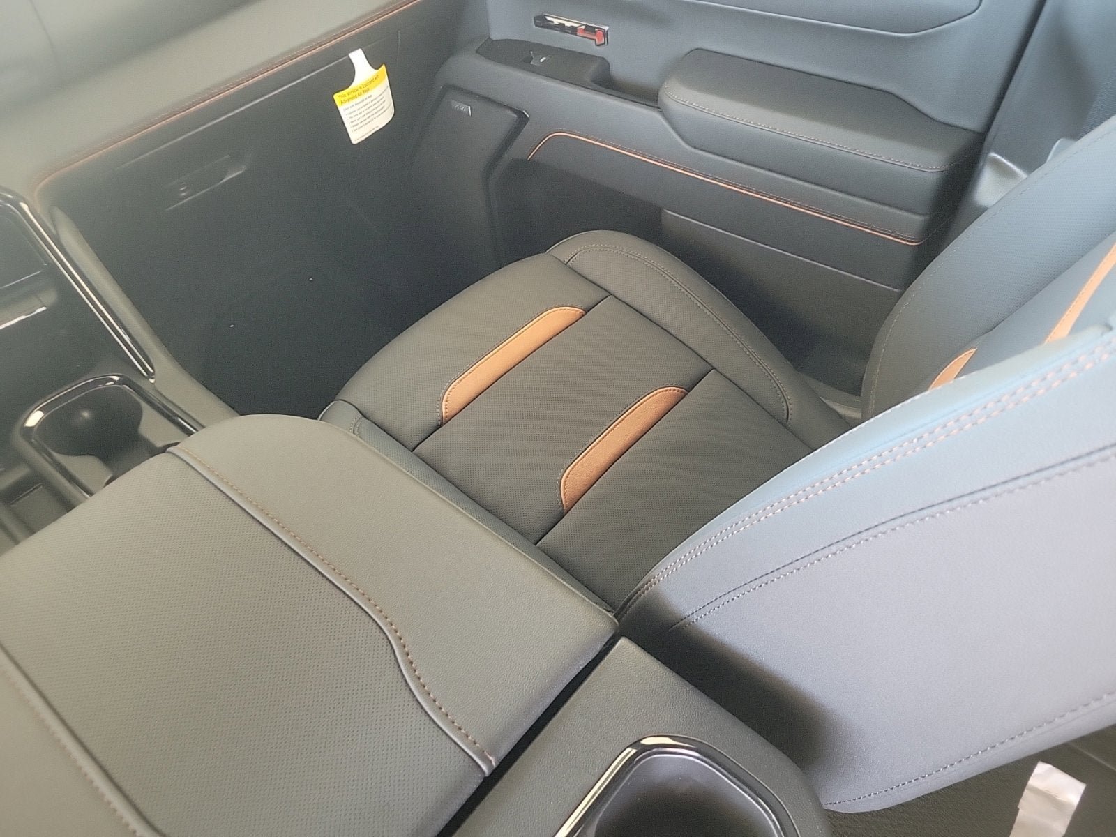 New 2026 GMC Sierra 1500 AT4 w/ Technology Package AWD/4WD image 14