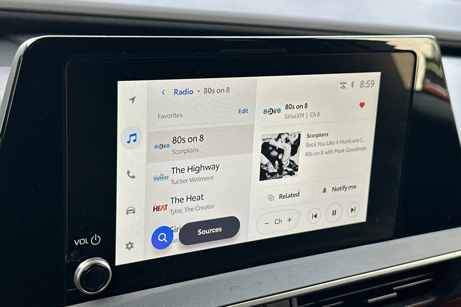 Used 2026 Toyota Prius Plug-In Hybrid FWD image 19