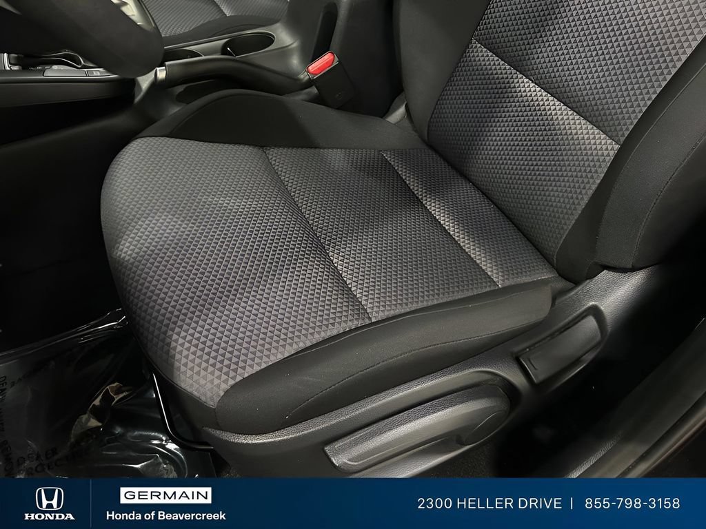 Used 2025 Kia Soul LX w/ LX Technology Package FWD image 17