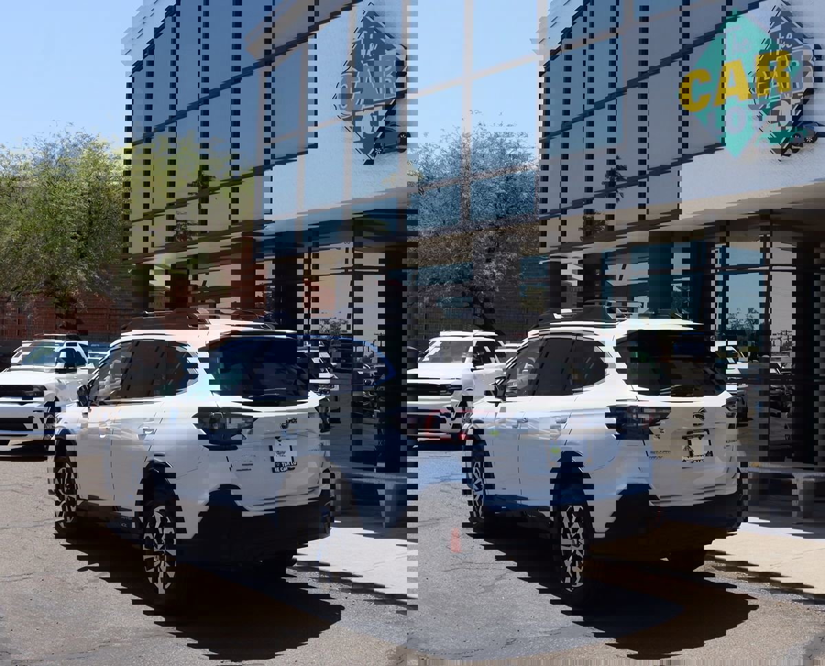 Used 2022 Subaru Outback Premium image 9