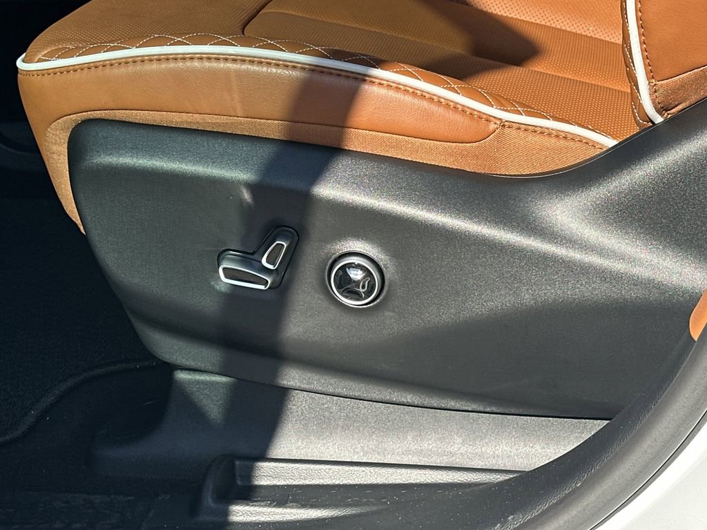 New 2026 Chrysler Pacifica Pinnacle image 19
