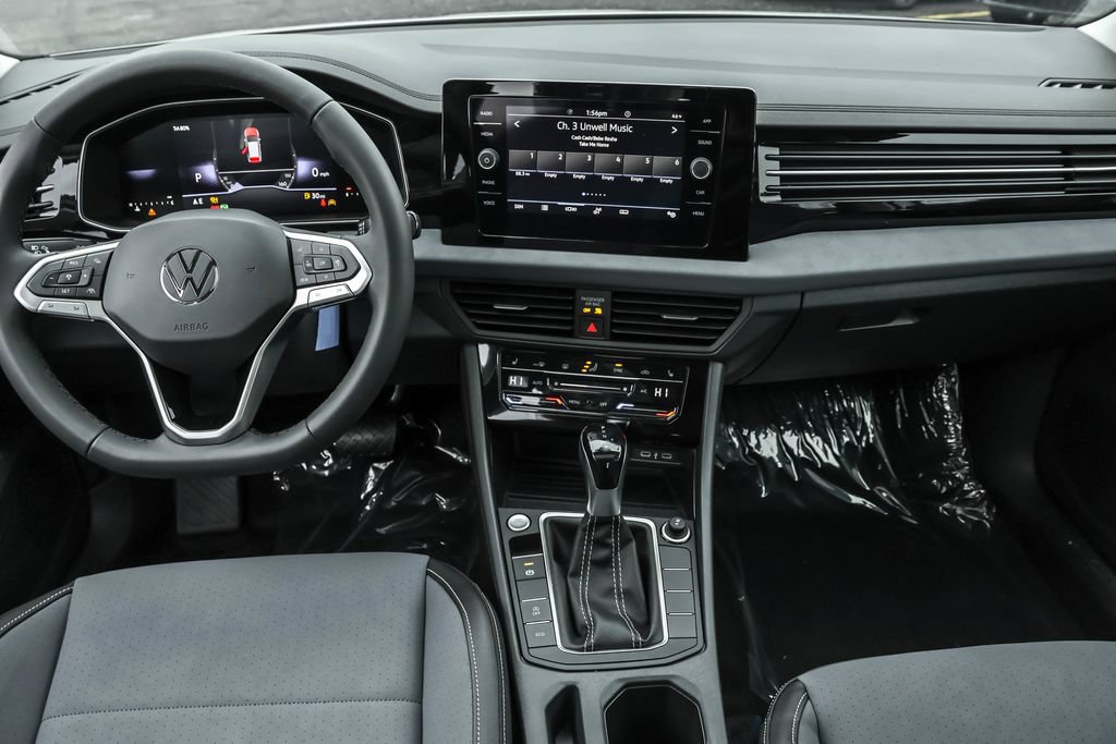 Used 2026 Volkswagen Jetta SE FWD image 28