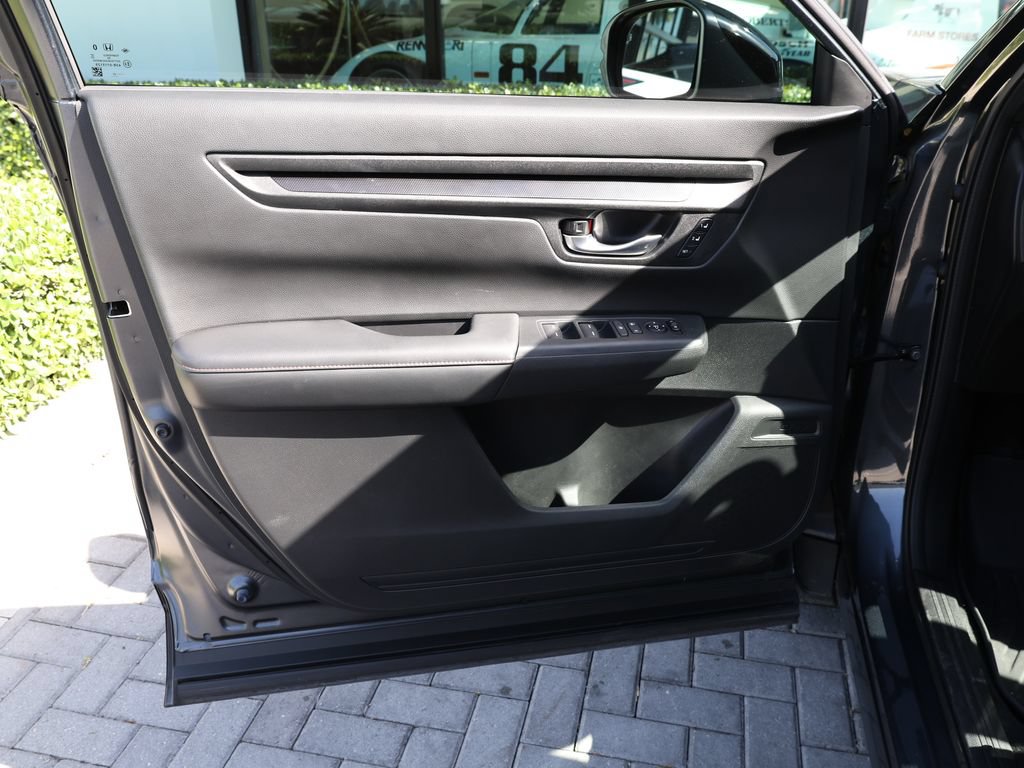 Used 2025 Honda CR-V Sport-L image 11