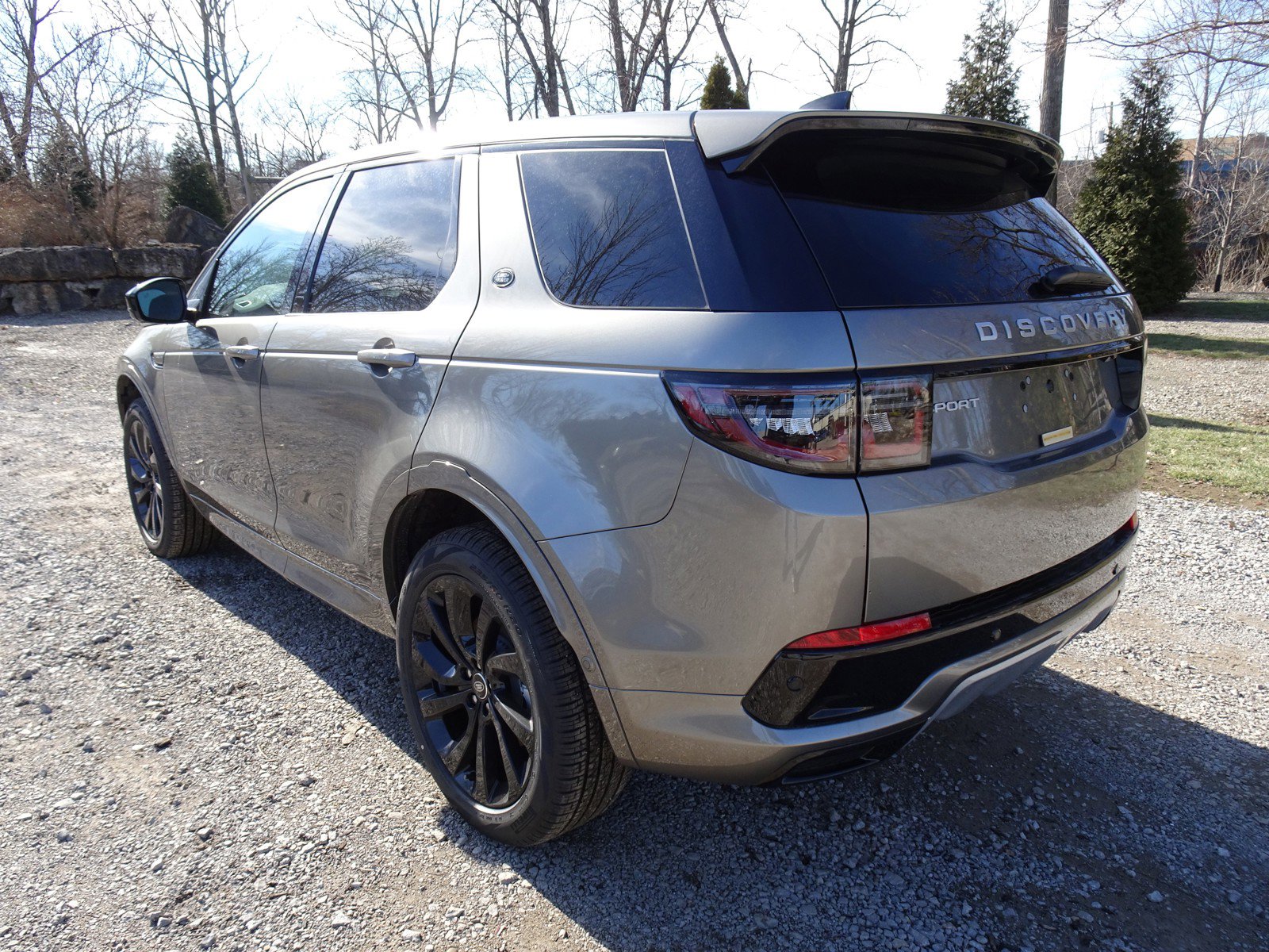 New 2025 Land Rover Discovery Sport S image 9
