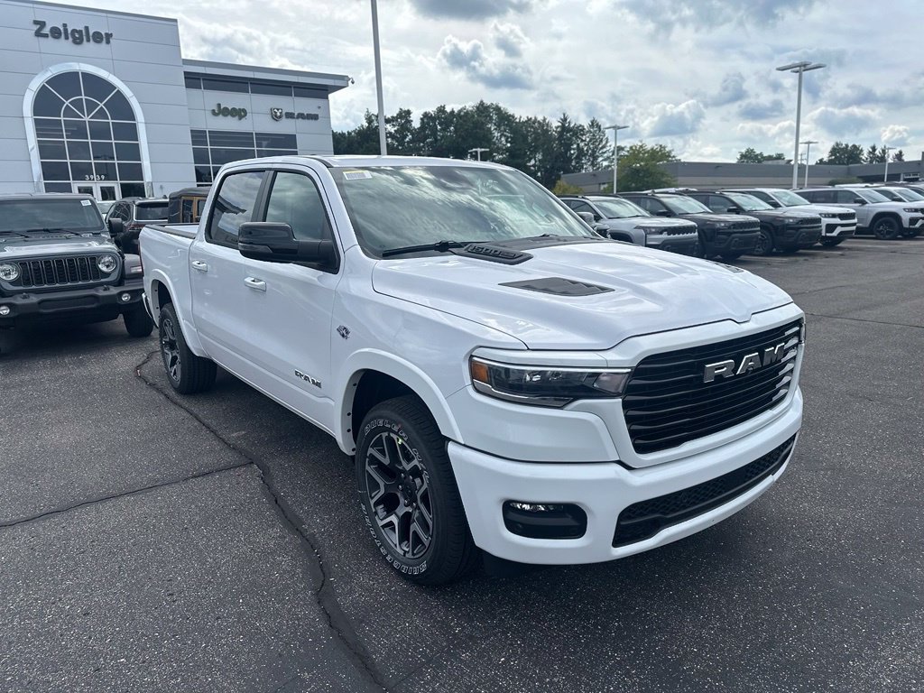 New 2027 RAM 1500 Laramie w/ Sport Appearance Package AWD/4WD image 4