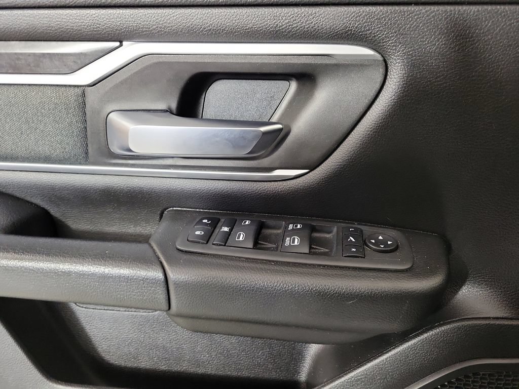 Used 2022 RAM 1500 Big Horn AWD/4WD image 16