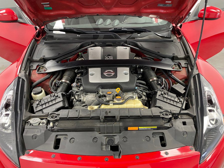 Used 2020 Nissan 370Z Coupe RWD image 36