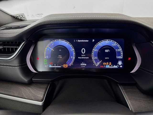 New 2025 Jeep Grand Cherokee Limited w/ Black Appearance Package image 12