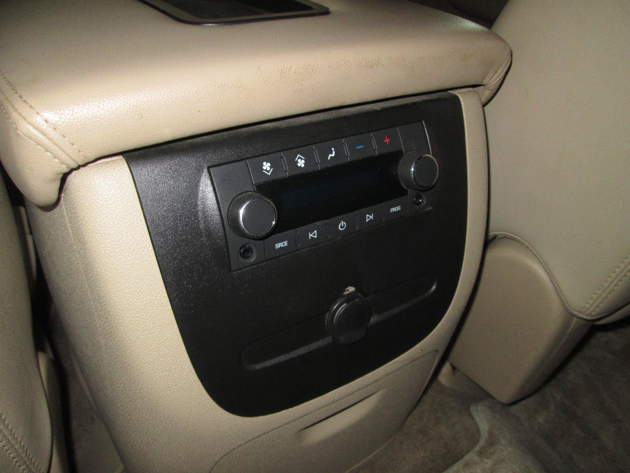 Used 2012 Chevrolet Suburban LT AWD/4WD image 34