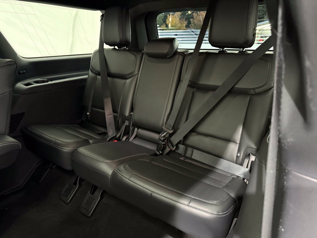 Certified 2025 Ford Expedition Max Platinum w/ Stealth Performance Package AWD/4WD image 23